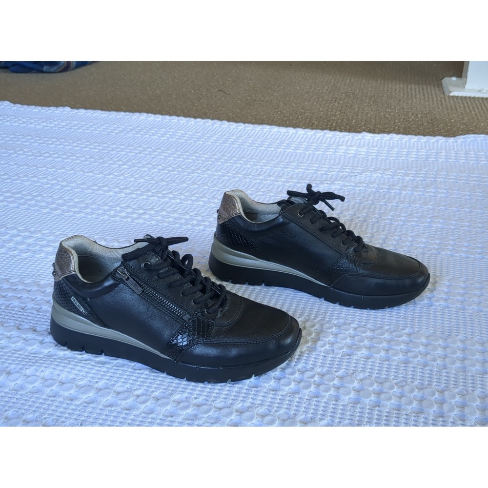Pikolinos Cantabria Leather Lightweight Sneakers Sz 7 US 38 EU Black Silver Zip
